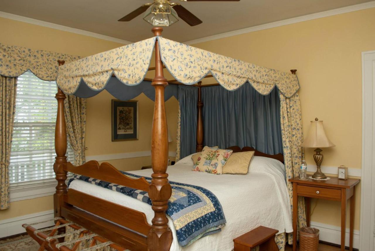 Colonial Capital B&B Williamsburg Dış mekan fotoğraf